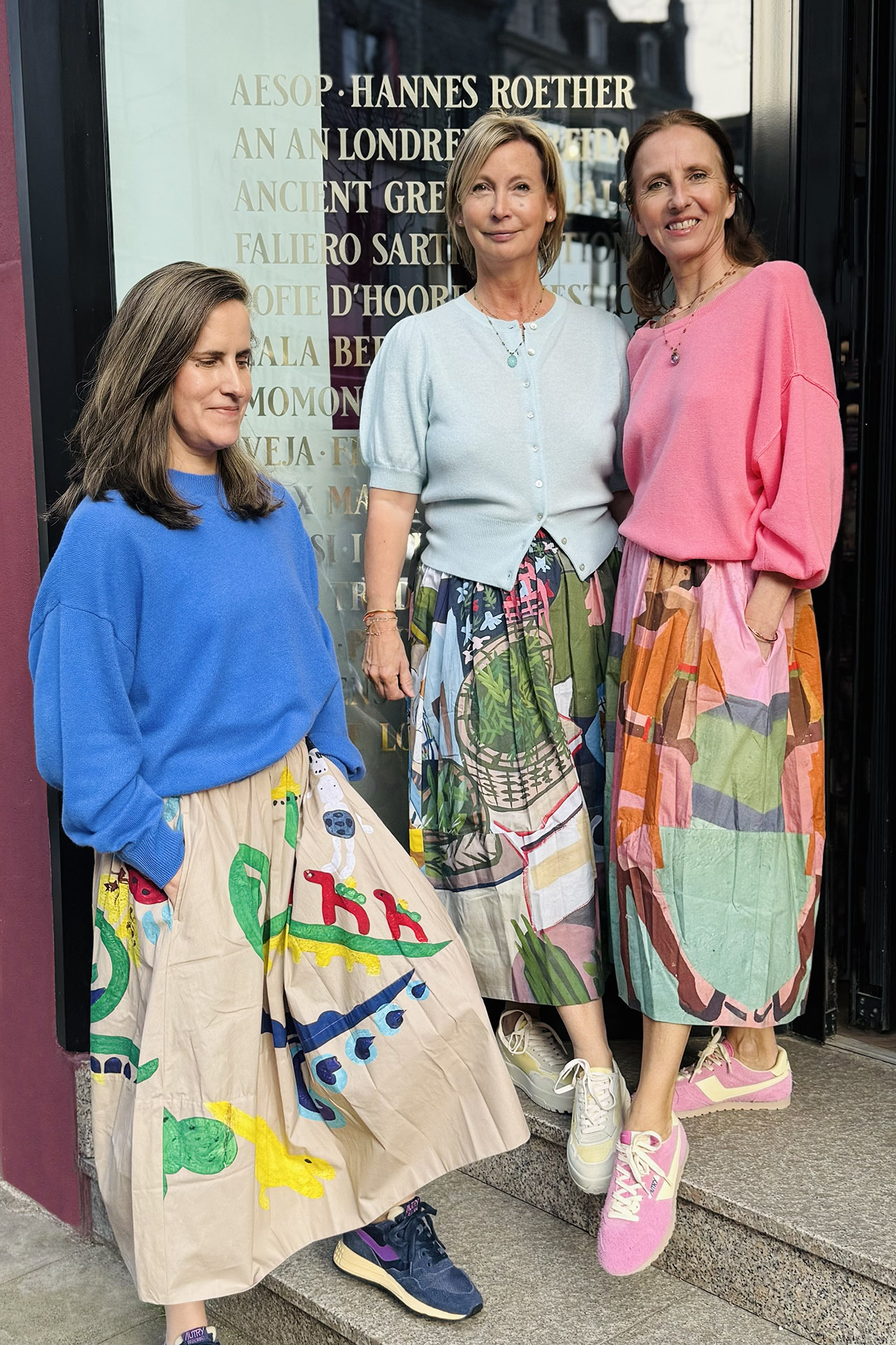 tuxedo style - girls, girls, girls part 2 - traces of life - worn to last - talking walls - colorush - düsseldorf. - I.jpg